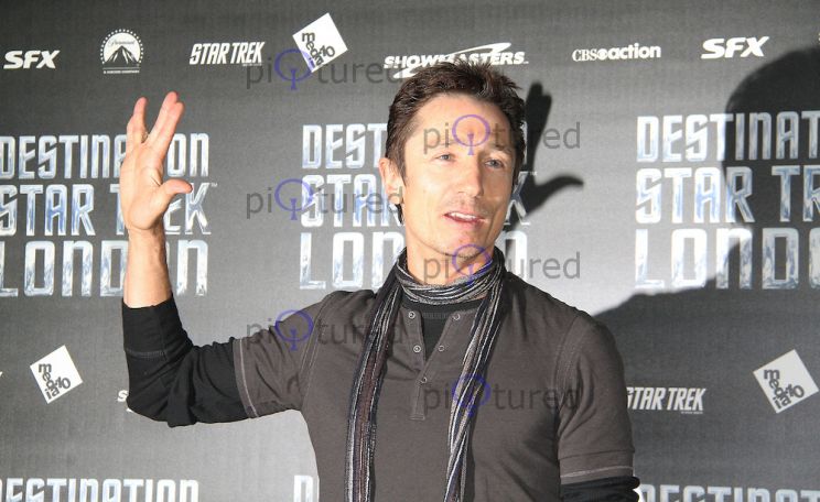 Dominic Keating