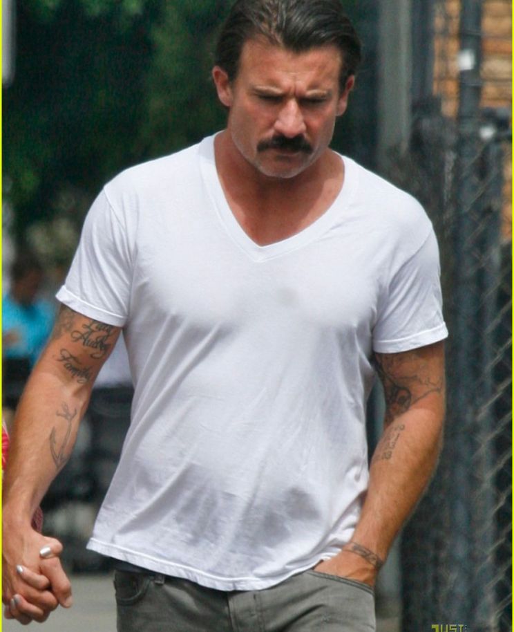 Dominic Purcell
