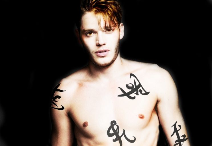 Dominic Sherwood