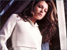 Dominique Davalos photo