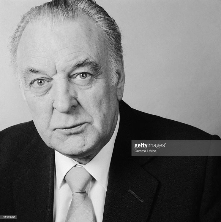 Donald Sinden