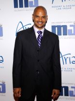 Dondre Whitfield