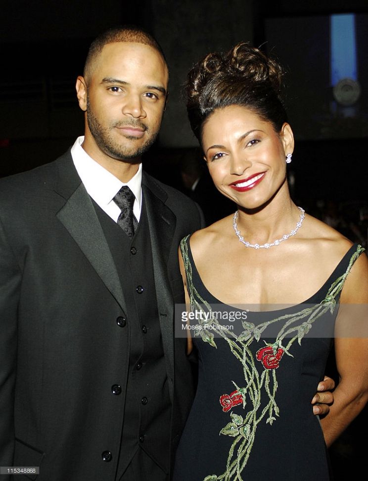 Dondre Whitfield