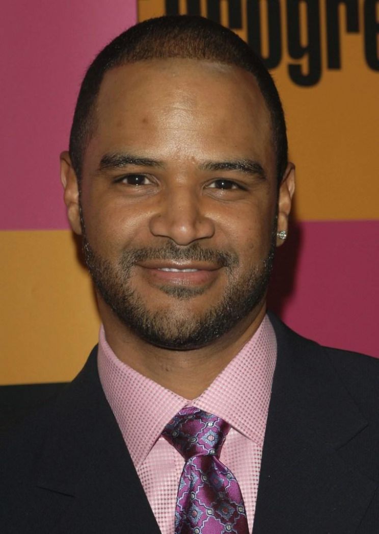 Dondre Whitfield