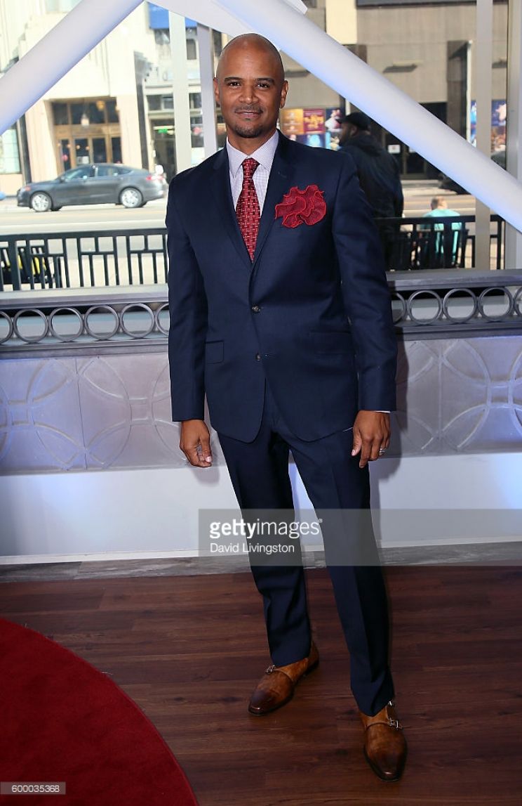 Dondre Whitfield