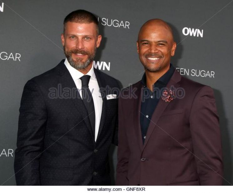 Dondre Whitfield