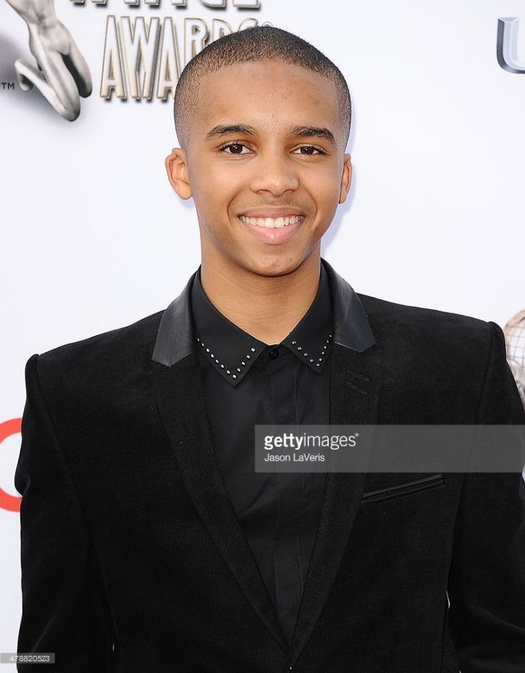 Donis Leonard Jr.