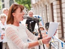 Doon Mackichan photo