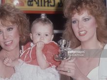 Dottie West photo