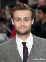 Douglas Booth photo