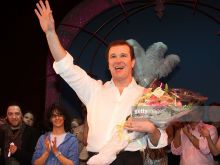 Douglas Hodge