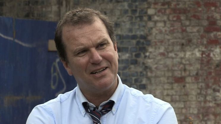 Douglas Hodge