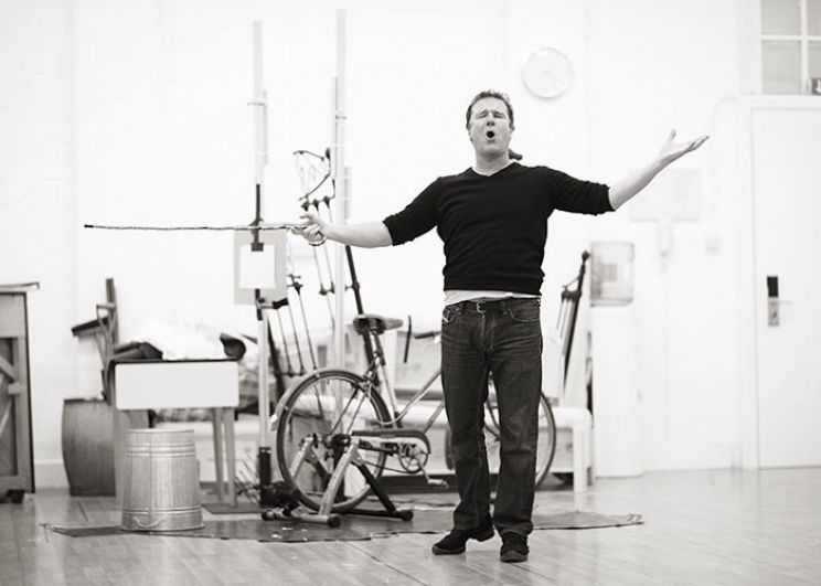 Douglas Hodge
