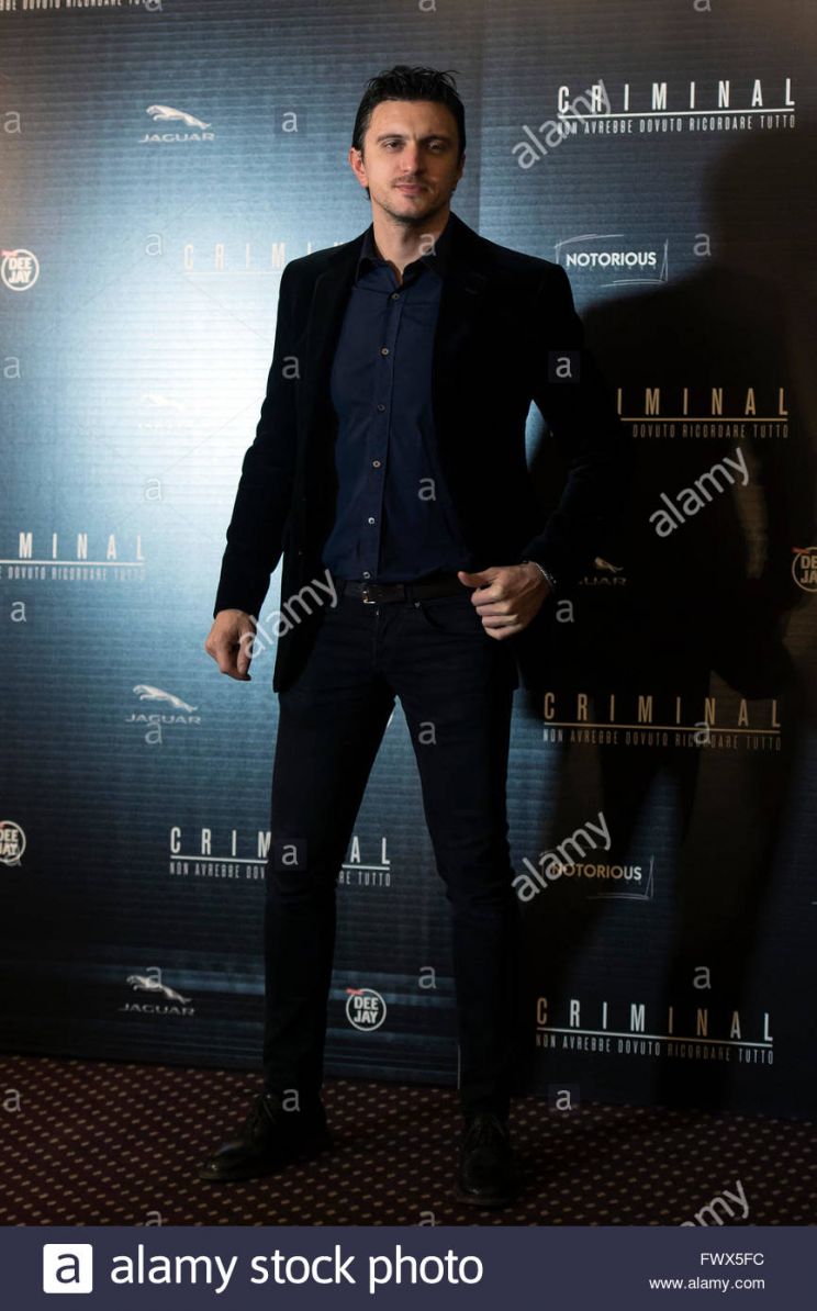 Dragos Savulescu