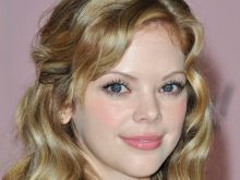 Dreama Walker