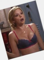 Dreama Walker