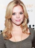 Dreama Walker