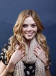 Dreama Walker