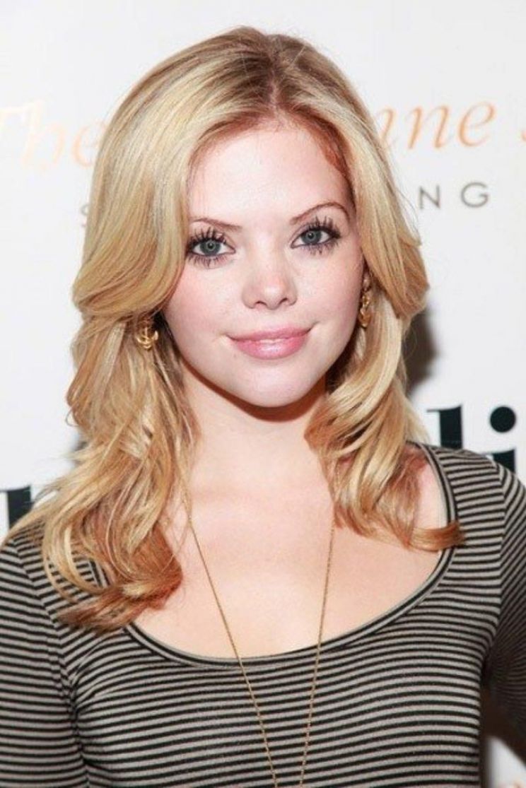 Dreama Walker