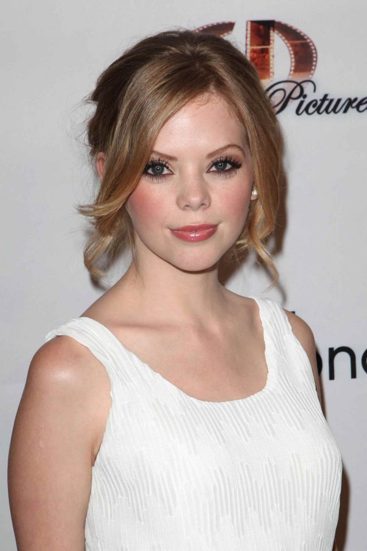 Dreama Walker