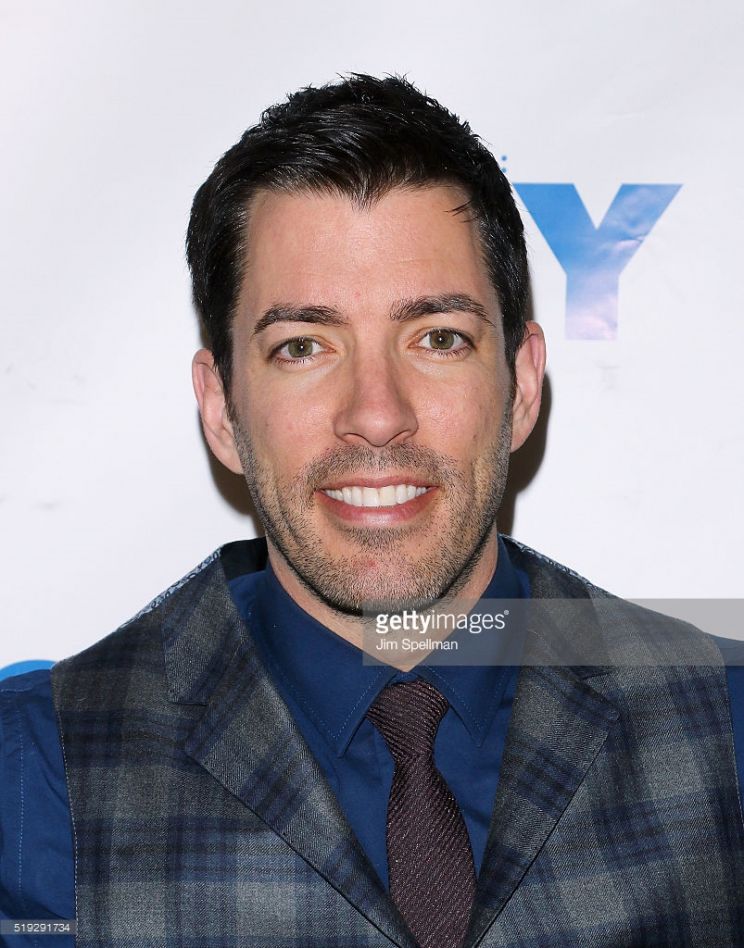 Drew Scott