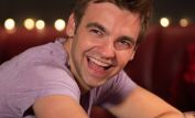 Drew Tarver