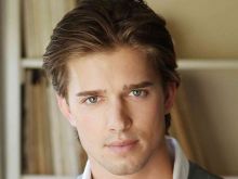 Drew Van Acker