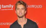 Drew Van Acker