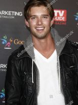 Drew Van Acker #370375 picture (Portrait Medium)