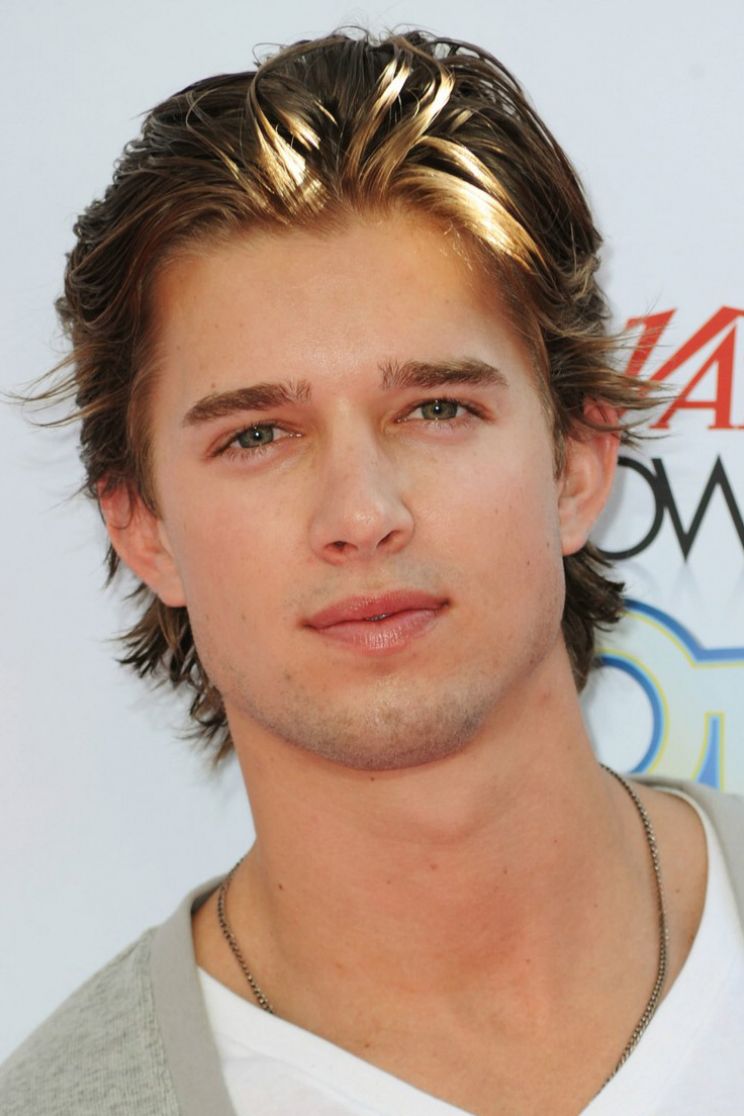 Drew Van Acker