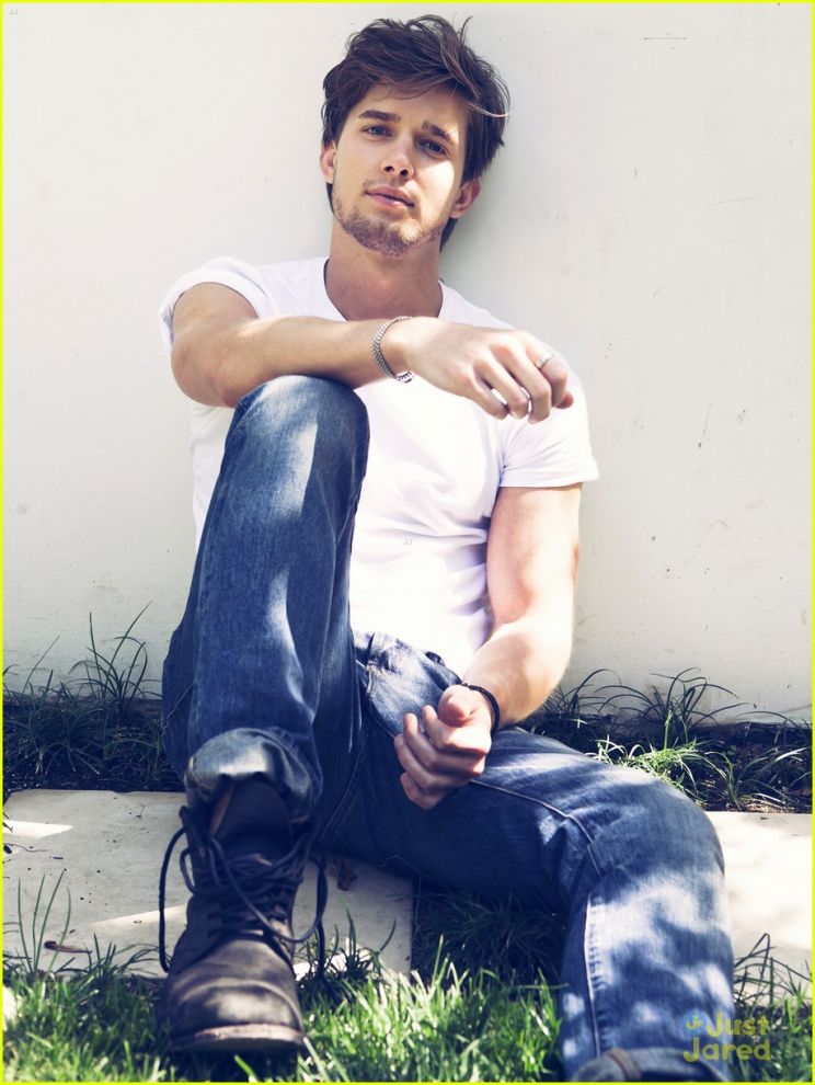 Drew Van Acker