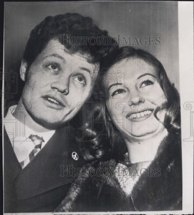 Dudley Sutton