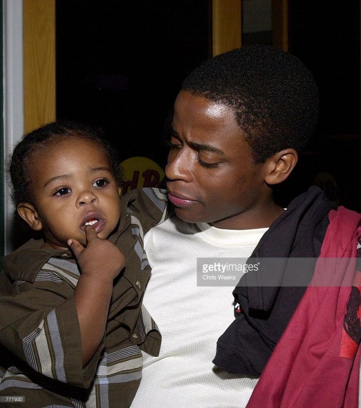 Pictures of Dulé Hill