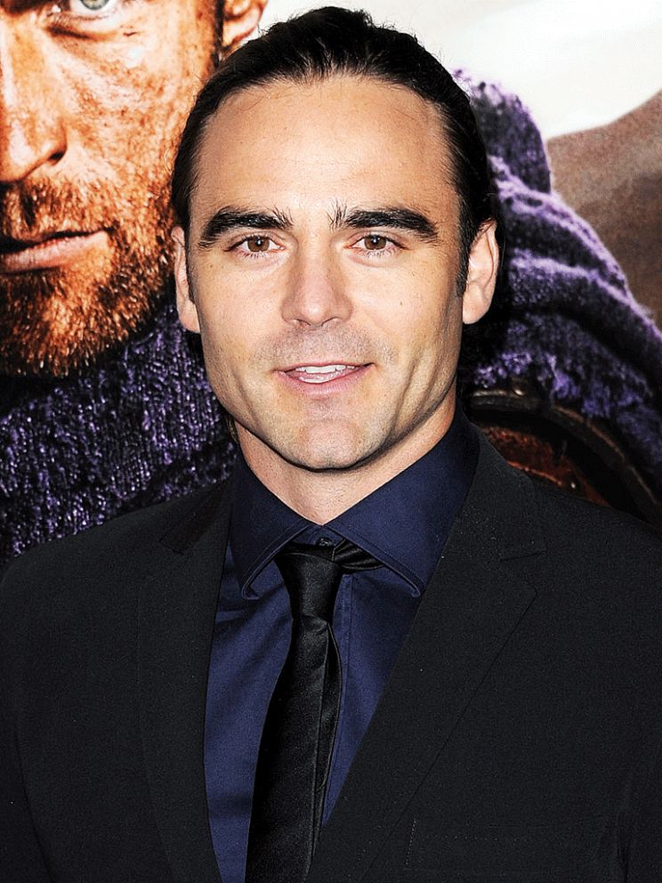 Dustin Clare