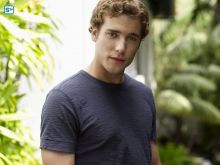 Dustin Milligan