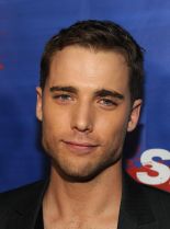 Dustin Milligan