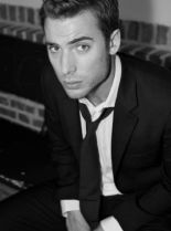 Dustin Milligan photo