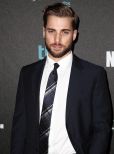 Dustin Milligan