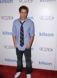 Dustin Milligan