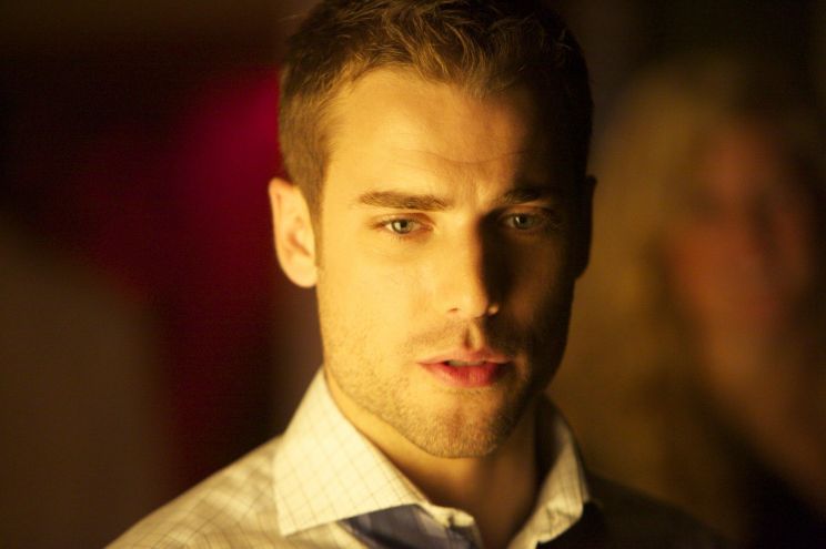 Dustin Milligan