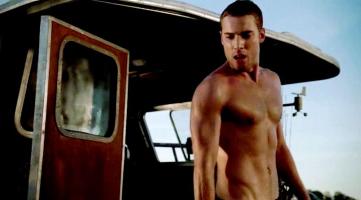 Dustin Milligan