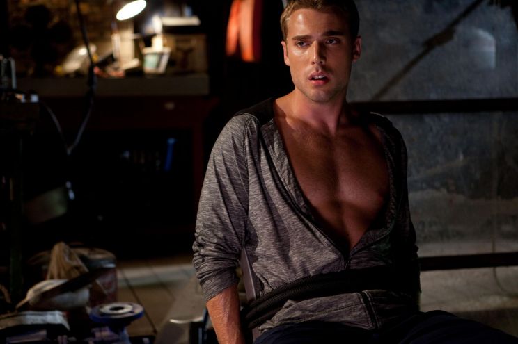 Dustin Milligan