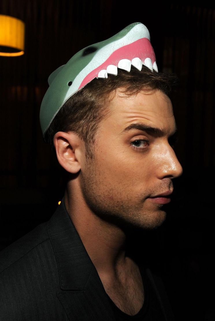 Dustin Milligan