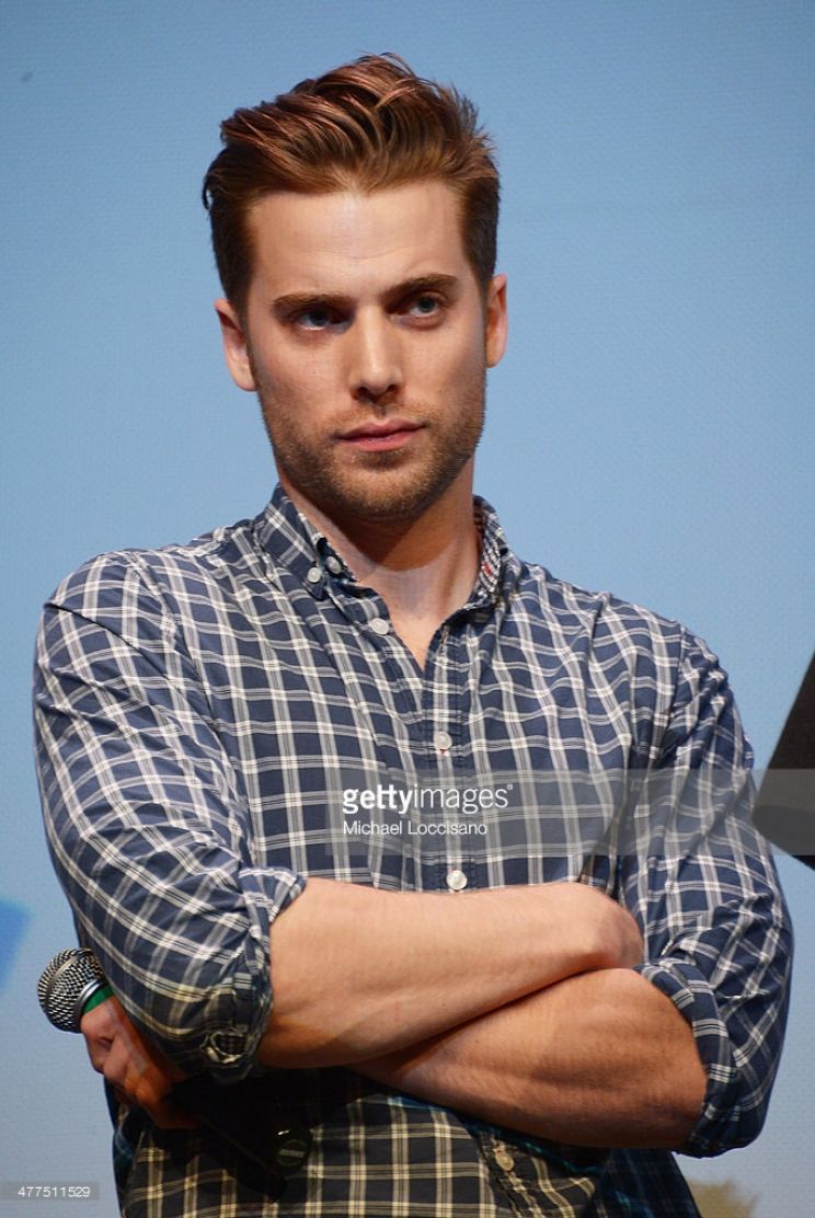 Dustin Milligan