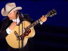 Dwight Yoakam