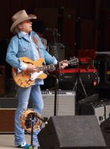 Dwight Yoakam