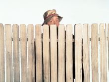 Earl Hindman photo
