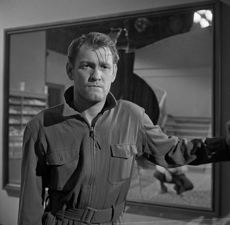 Earl Holliman