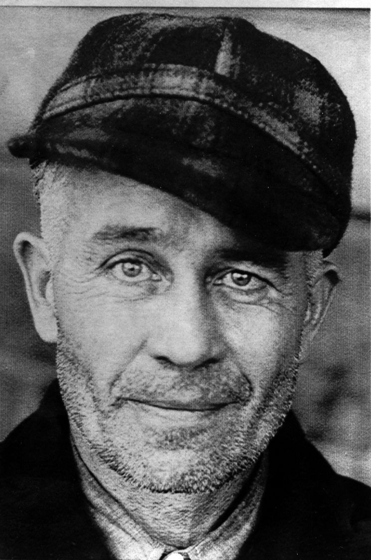 Browse and download High Resolution Ed Gein's Picture