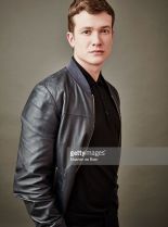 Ed Speleers photo